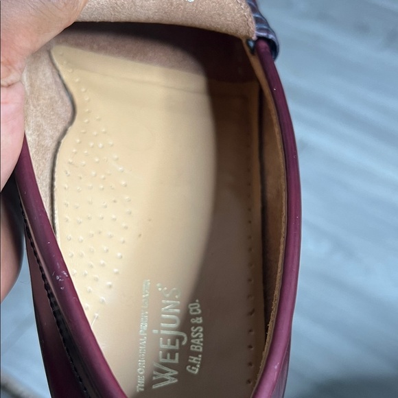 G.H. Bass & Co. Dark Brown Leather Loafers (10.5) main image 4